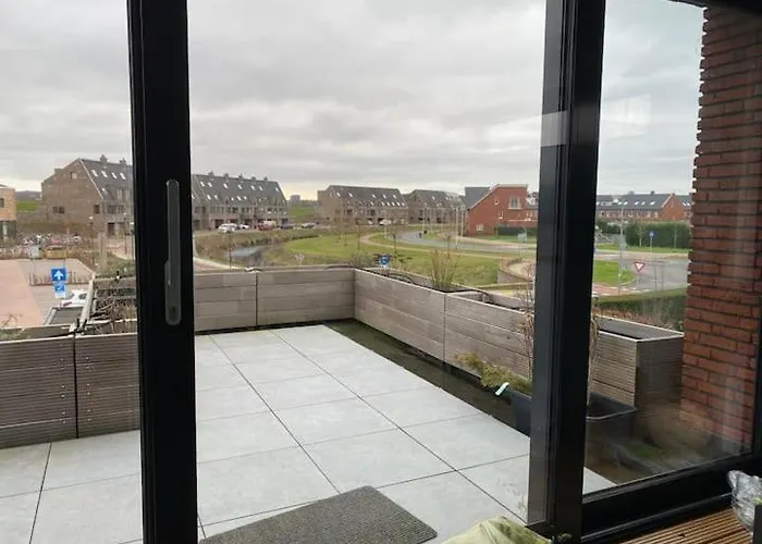 Spiegelwaal Lent Apartment