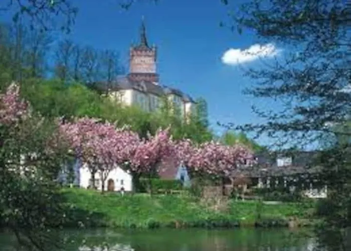 Spiegelwaal Lent Apartment